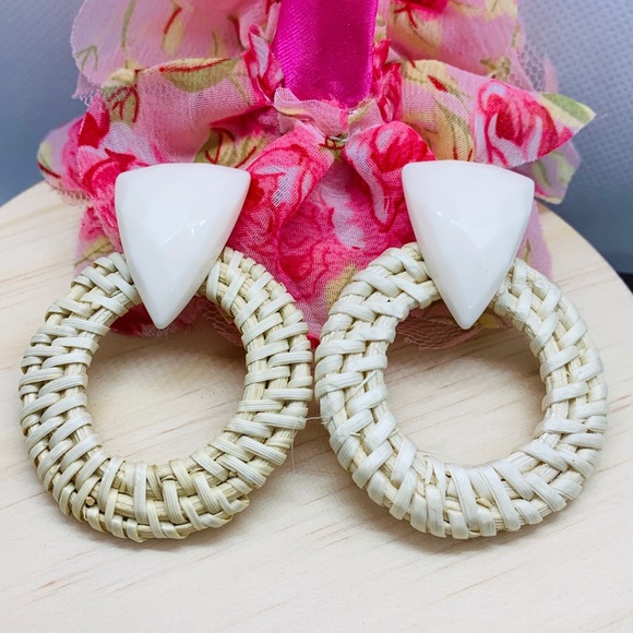 Handmade bamboo earrings - Picture 4 of 5